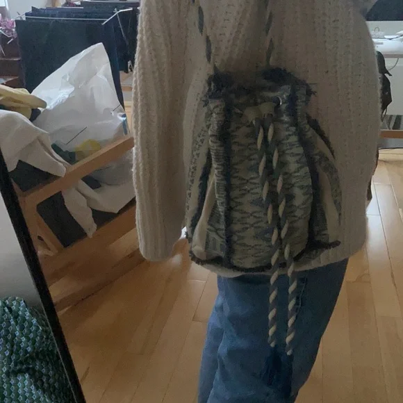 Handbag - Picture 2 of 3